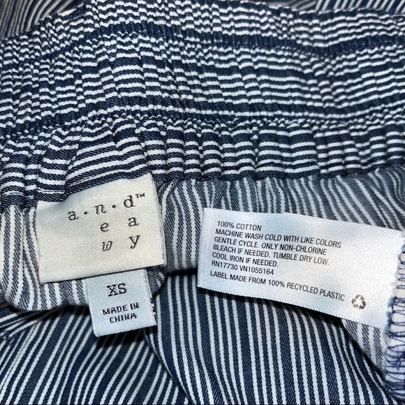 🐬 High Rise Wide Leg Pants - Picture 11 of 12